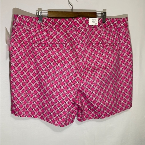 Crown &Ivy Pink Geometric Women's Shorts Sz 20W - Picture 2 of 9